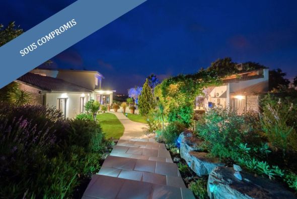 Sale House Saint-Gély-du-Fesc 7 Rooms 276 m²