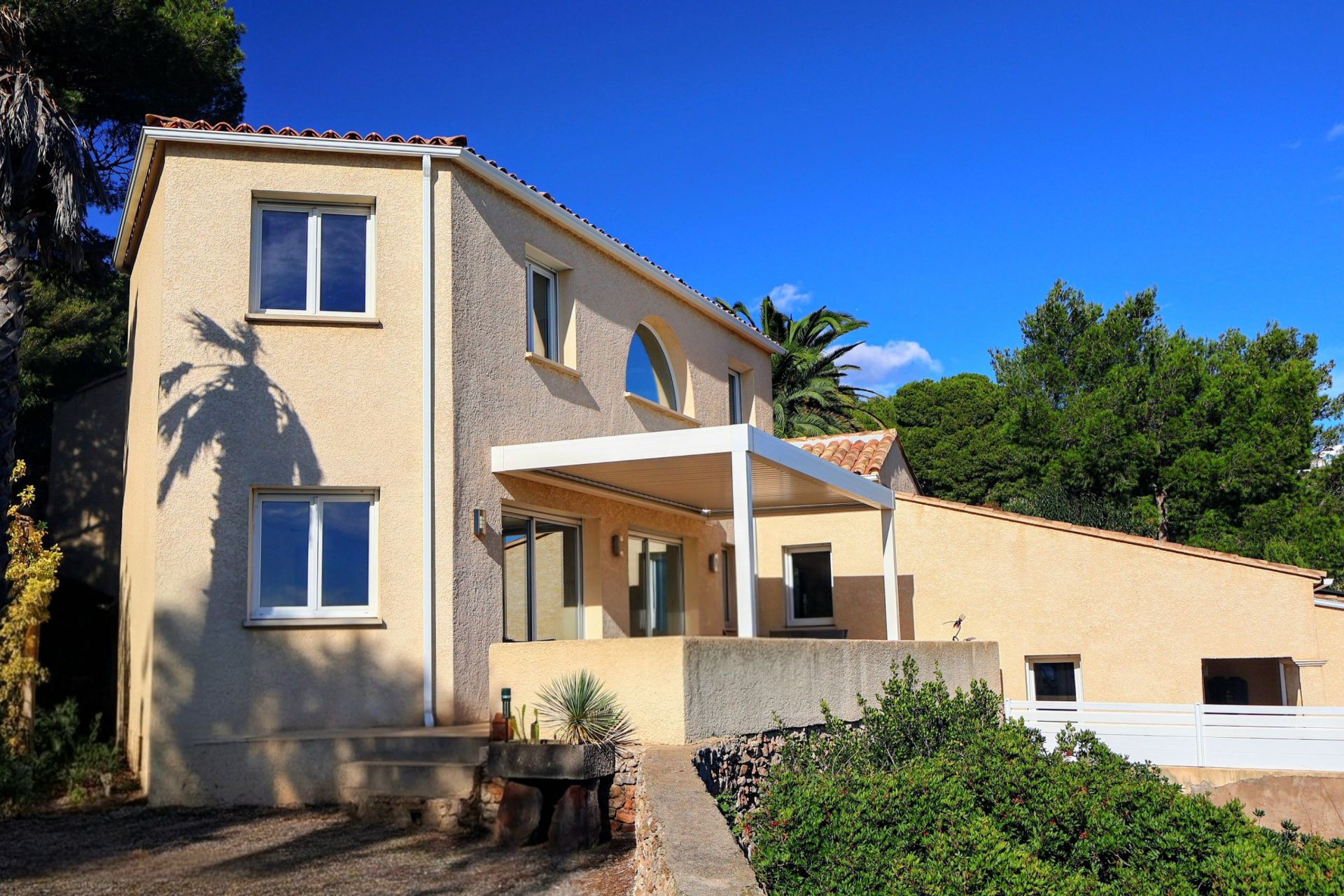 house 5 Rooms for sale on SETE (34200)