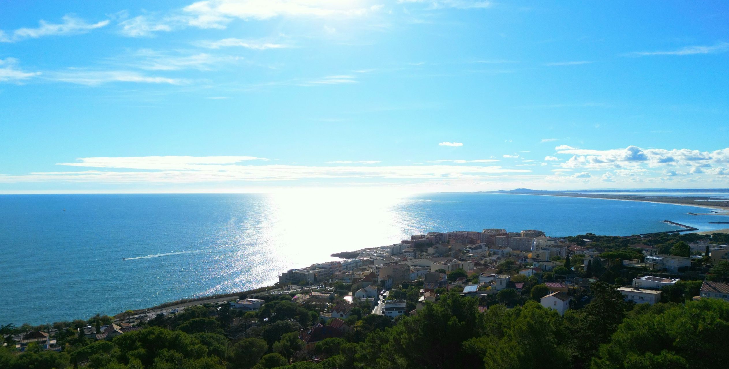 house 5 Rooms for sale on SETE (34200)