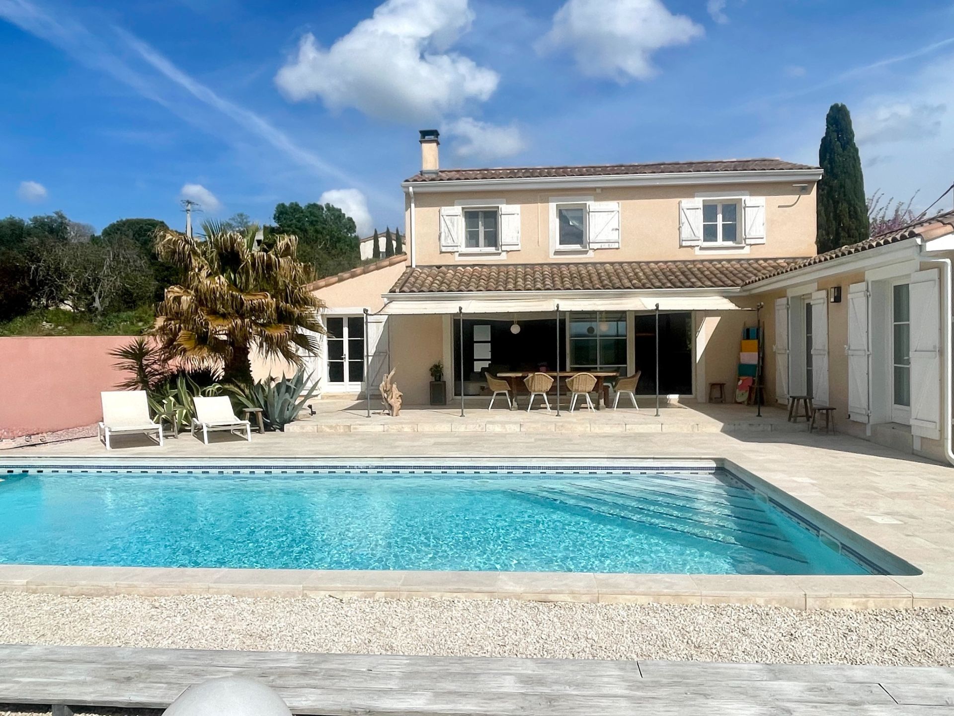 house 6 Rooms for sale on PEZENAS (34120)