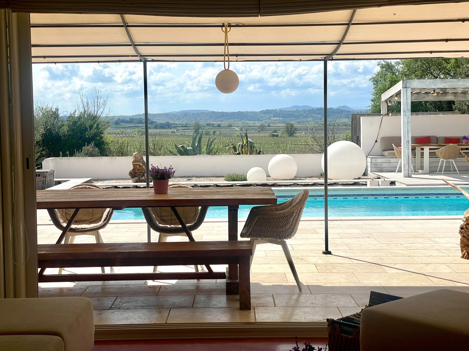 house 6 Rooms for sale on PEZENAS (34120)