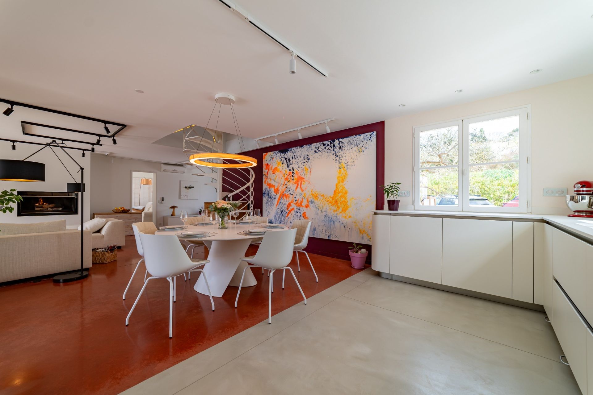 house 6 Rooms for sale on PEZENAS (34120)