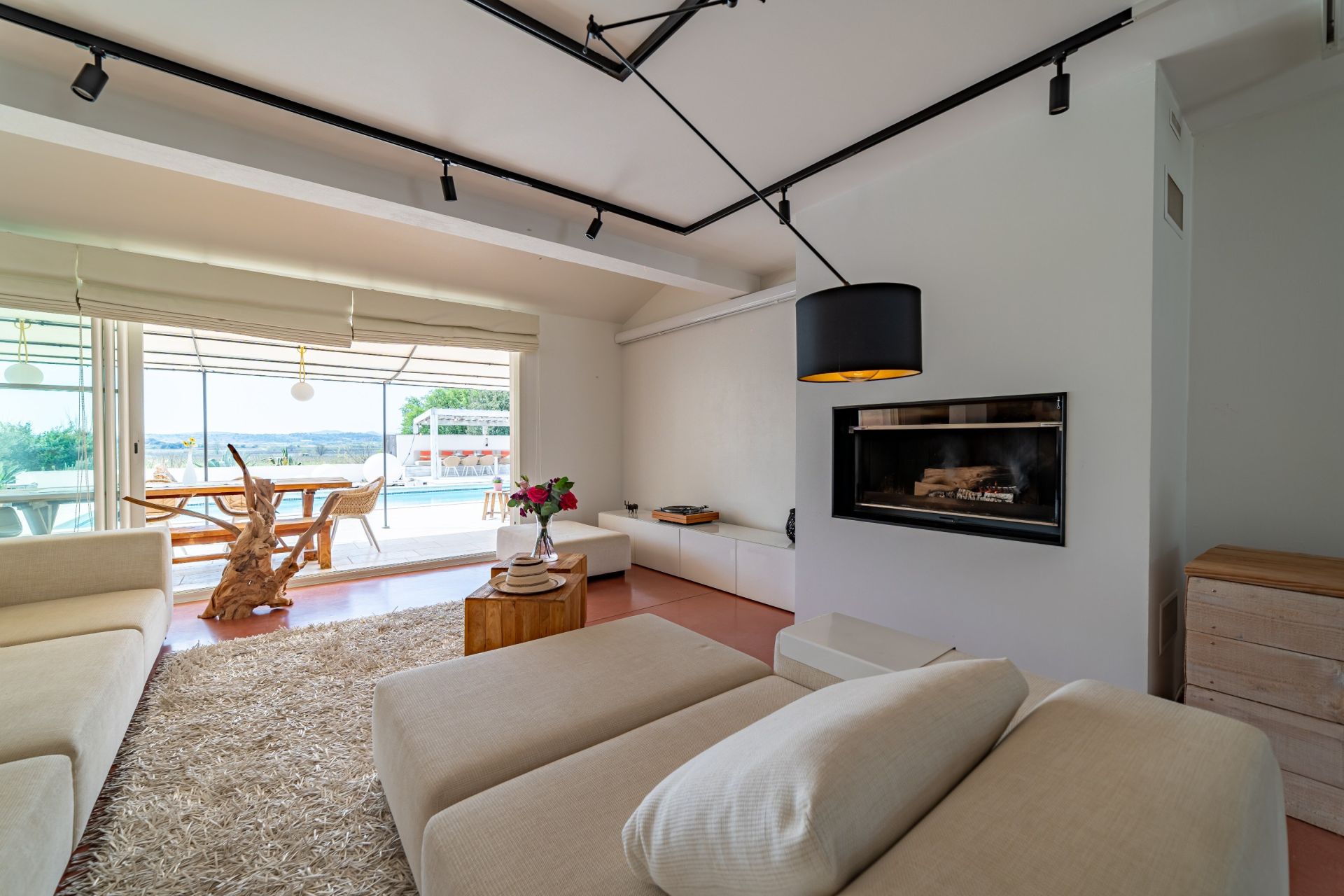 house 6 Rooms for sale on PEZENAS (34120)