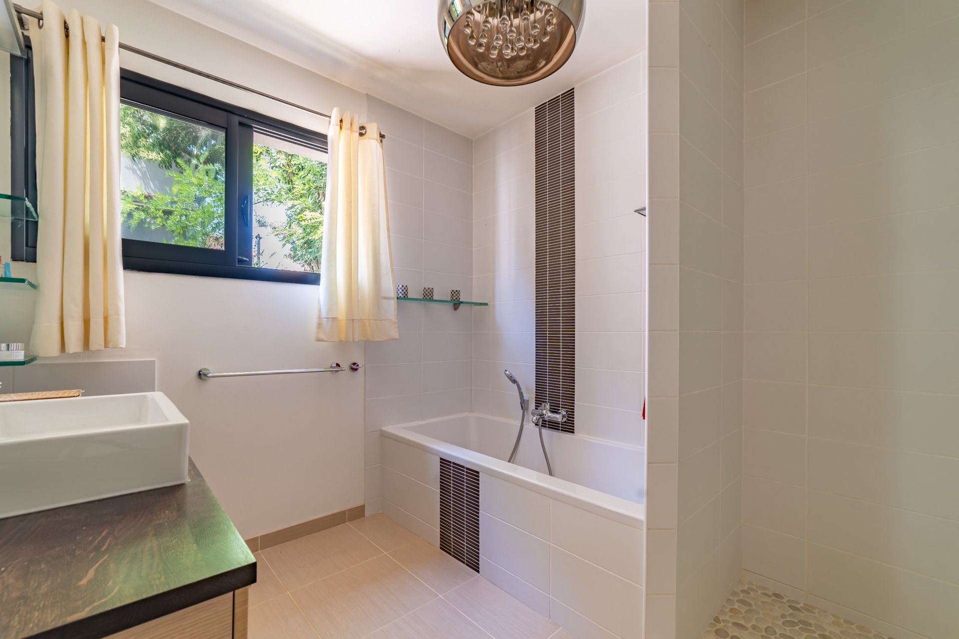 house 5 Rooms for sale on MONTPELLIER (34000)