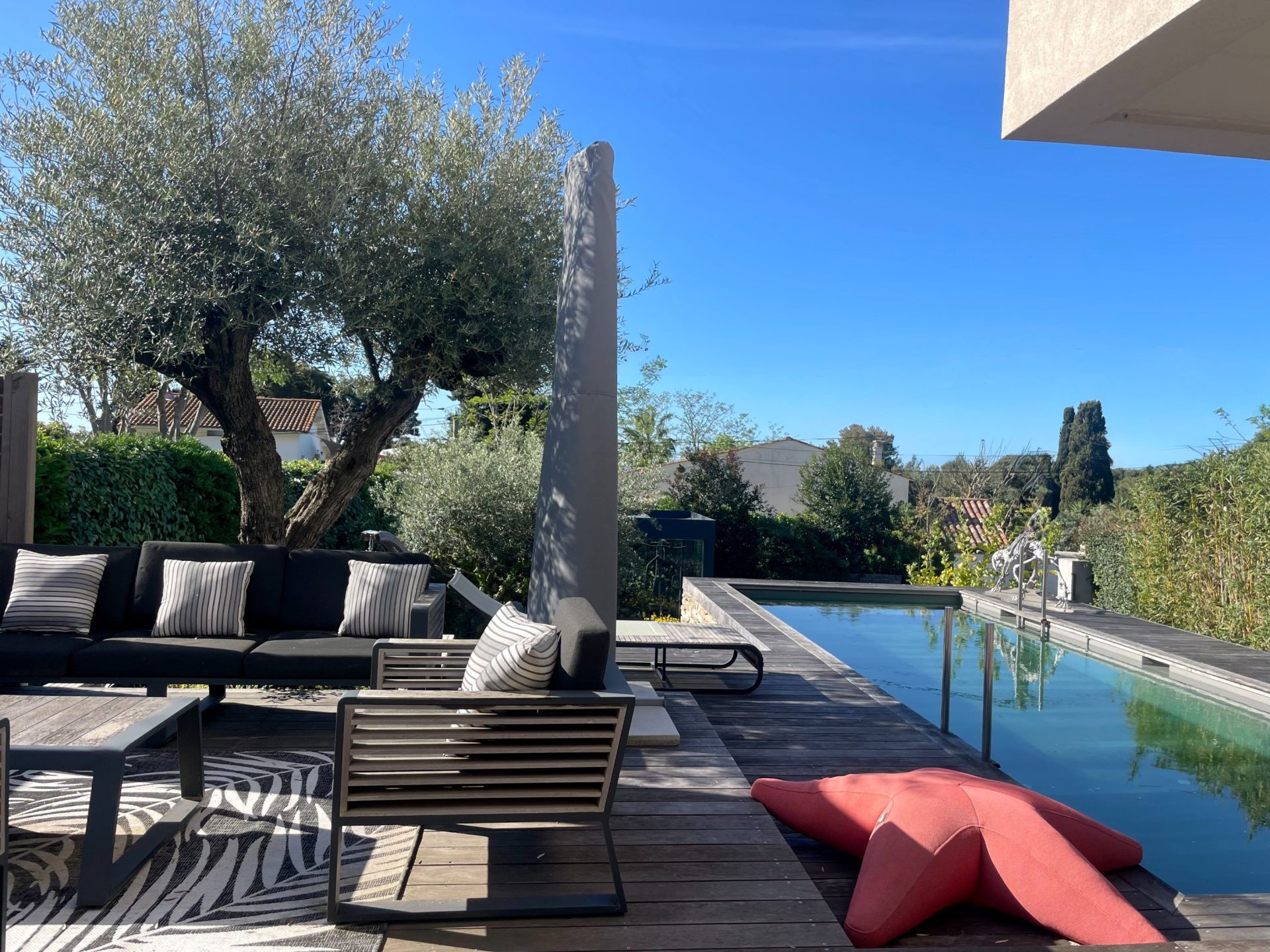 house 8 Rooms for sale on SETE (34200)