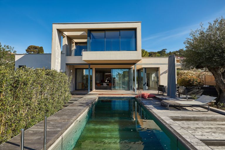 house 8 Rooms for sale on SETE (34200)