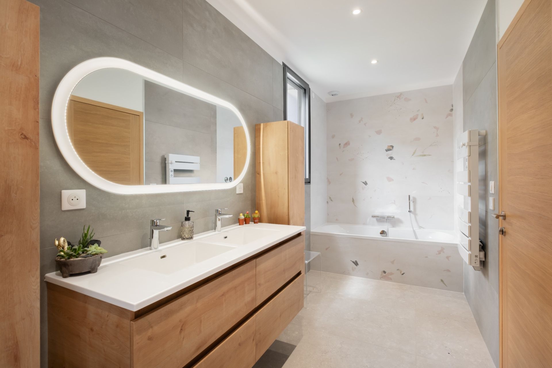 house 9 Rooms for sale on MONTFERRIER SUR LEZ (34980)