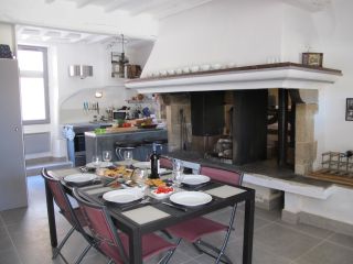 maison 13 Pièces en vente sur MONTPEYROUX (34150)