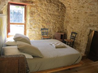 maison 13 Pièces en vente sur MONTPEYROUX (34150)