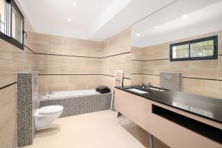 propriété 14 Pièces en vente sur BAILLARGUES (34670)