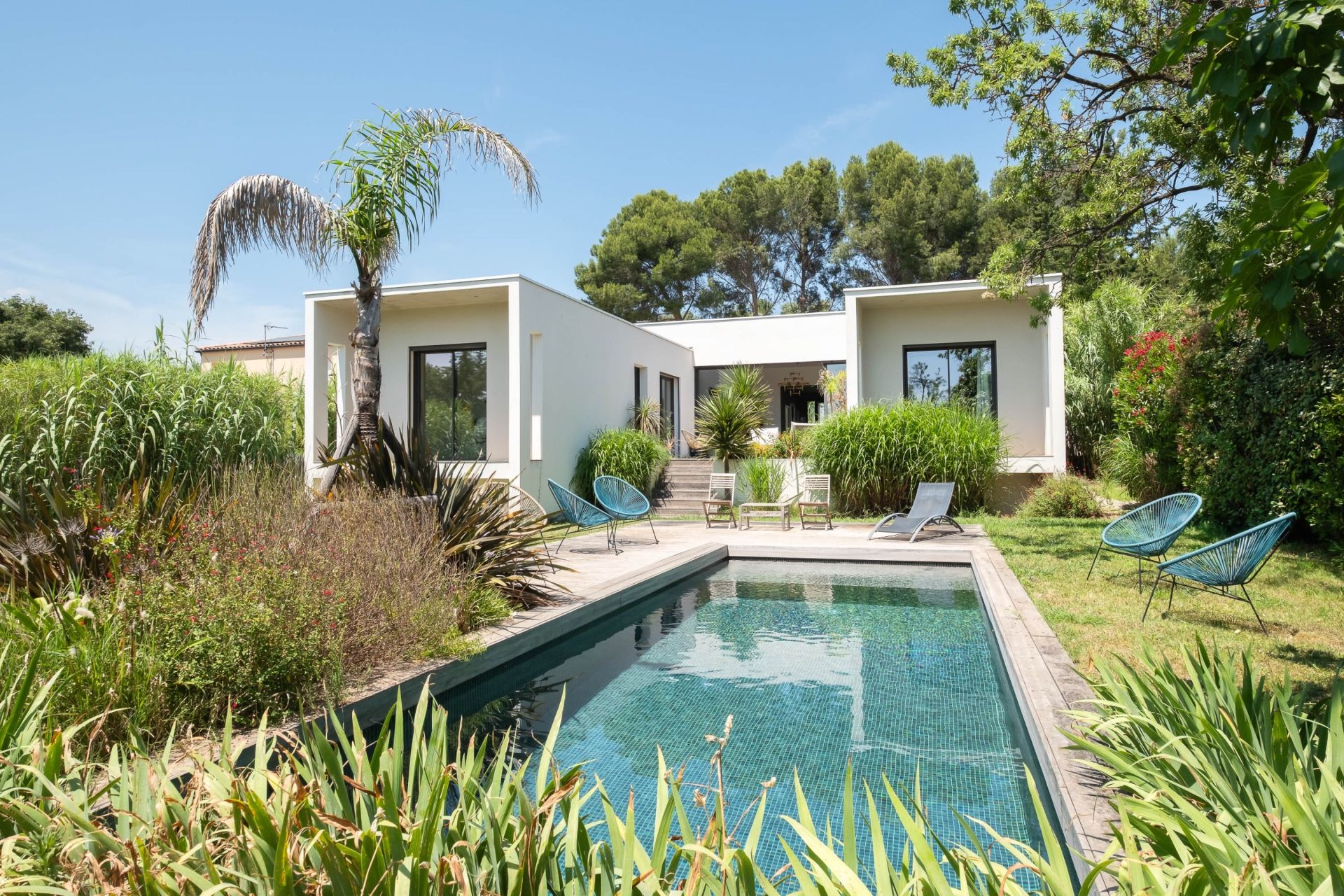 house 5 Rooms for sale on PEZENAS (34120)