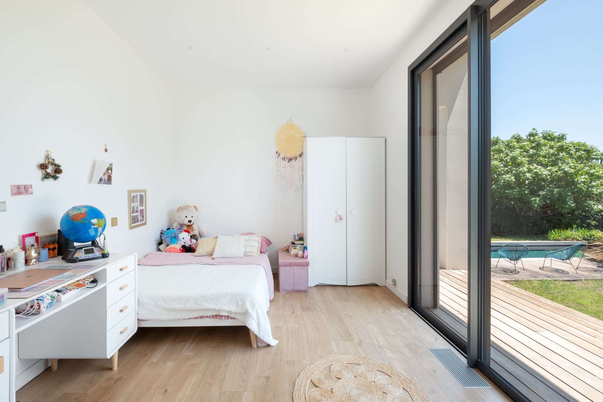 house 5 Rooms for sale on PEZENAS (34120)