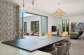 house 5 Rooms for sale on PEZENAS (34120)