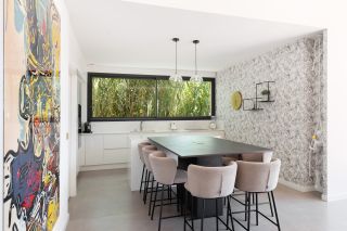 house 5 Rooms for sale on PEZENAS (34120)