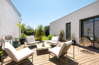 house 5 Rooms for sale on PEZENAS (34120)