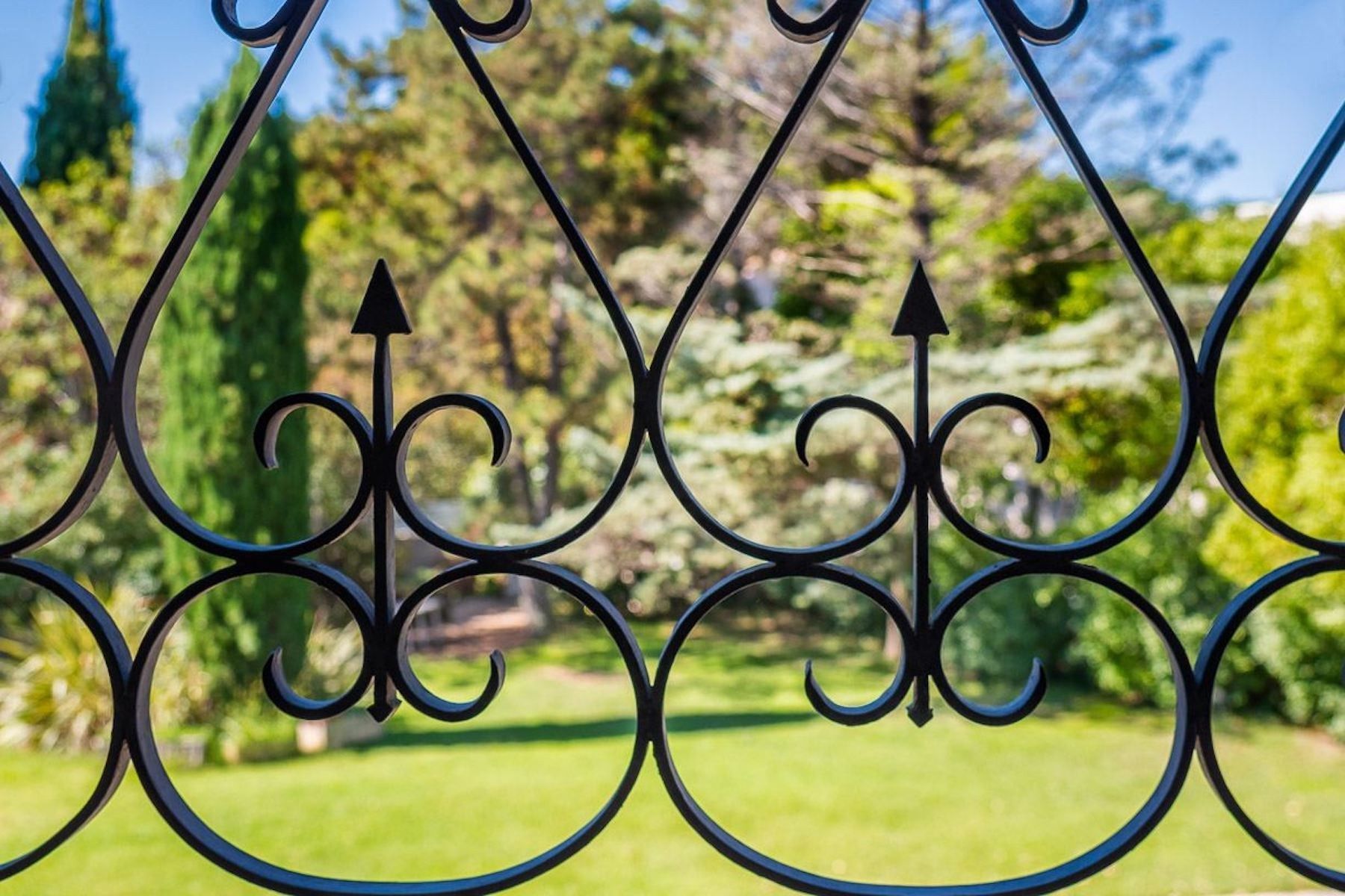 house 10 Rooms for sale on ST JEAN DE VEDAS (34430)