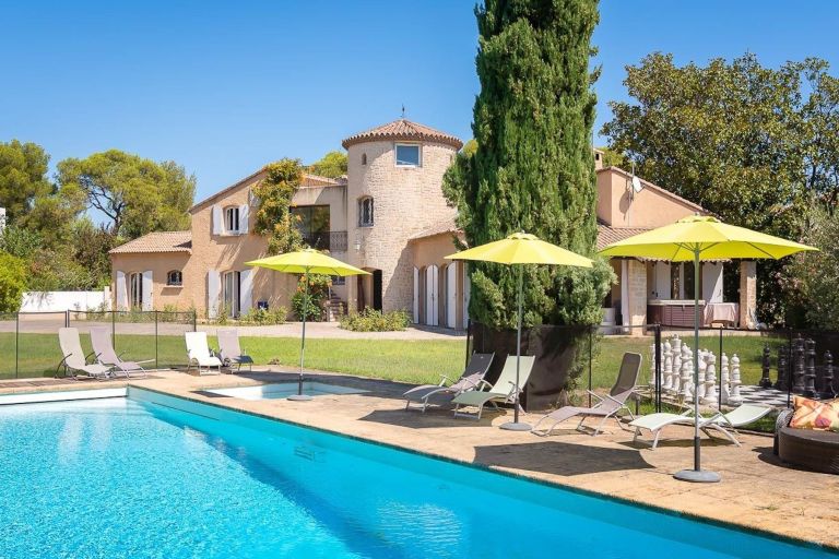 house 10 Rooms for sale on ST JEAN DE VEDAS (34430)