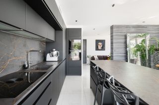 apartment 5 Rooms for sale on LA GRANDE MOTTE (34280)