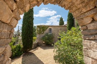 mas 17 Pièces en vente sur ST BAUZILLE DE MONTMEL (34160)