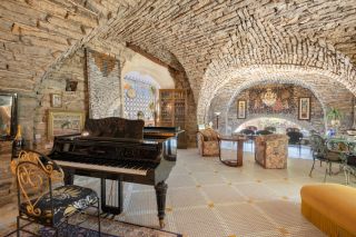 mas 17 Pièces en vente sur ST BAUZILLE DE MONTMEL (34160)