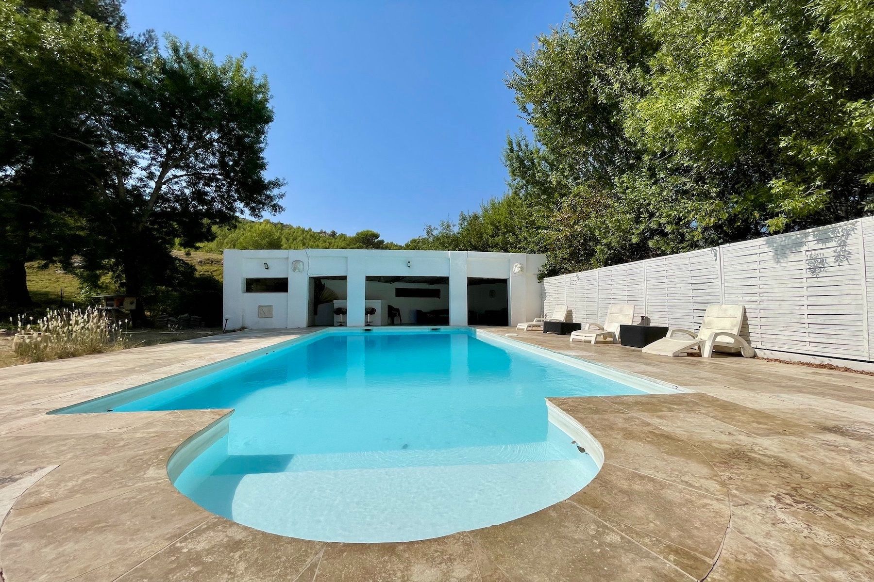 house 10 Rooms for sale on GRABELS (34790)