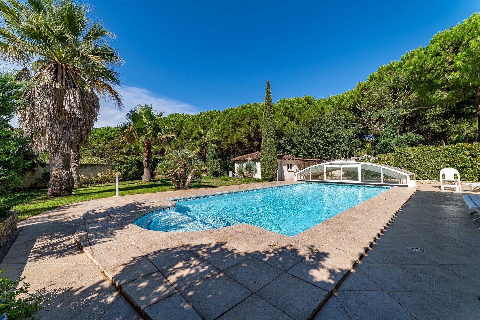 house 7 Rooms for sale on AGDE (34300)