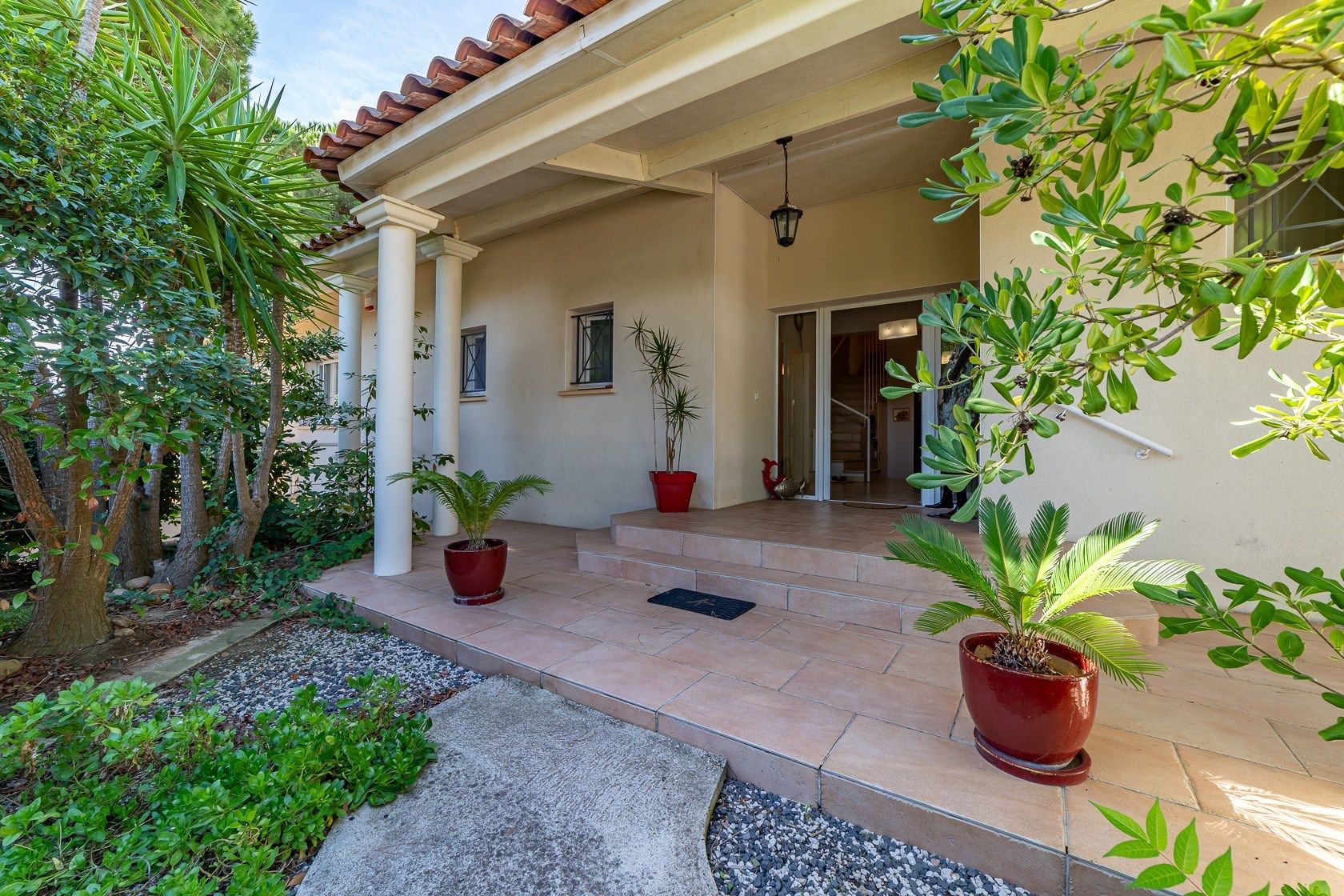 house 8 Rooms for sale on AGDE (34300)