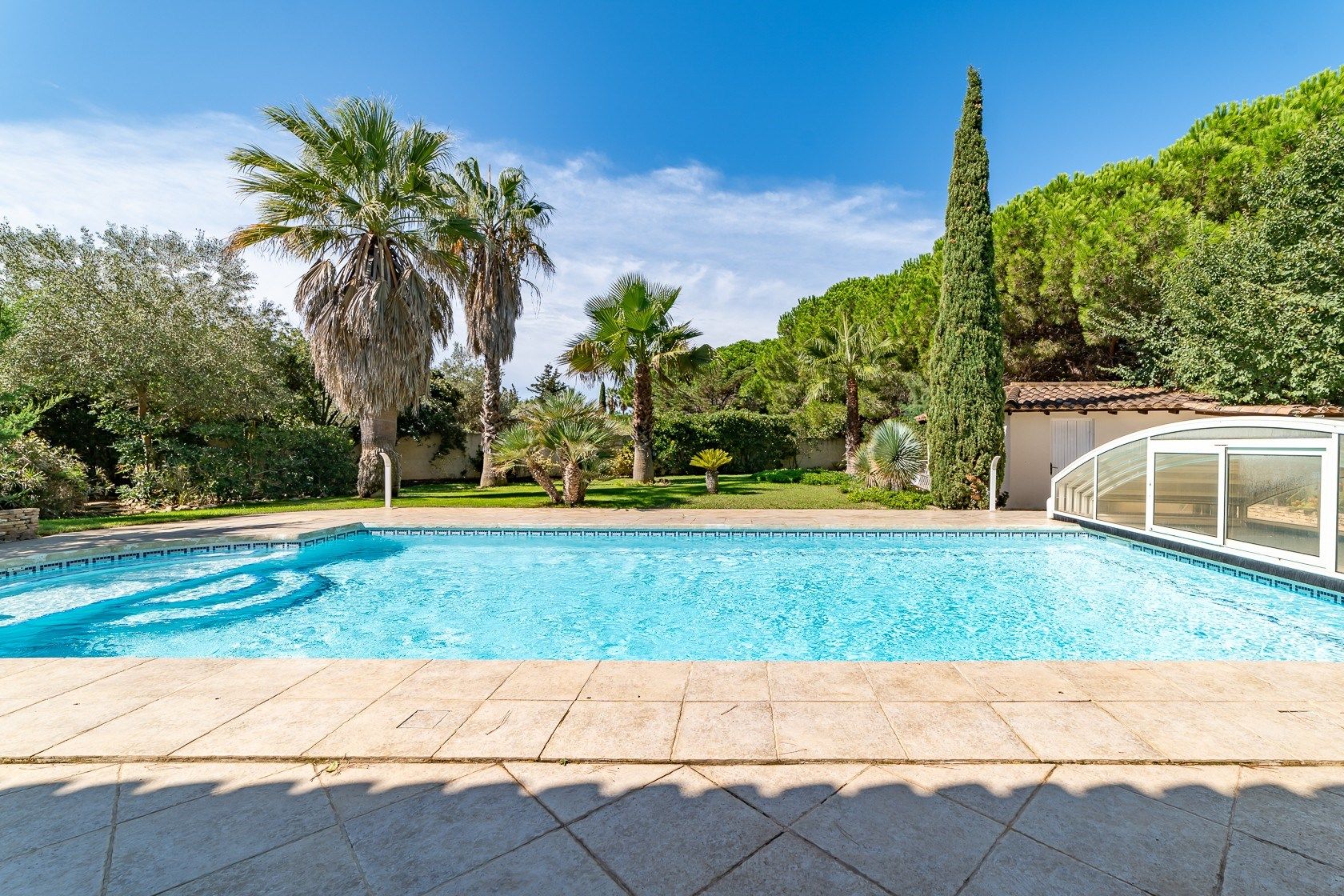 house 8 Rooms for sale on AGDE (34300)