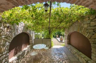 mas 9 Rooms for sale on MONTPELLIER (34000)