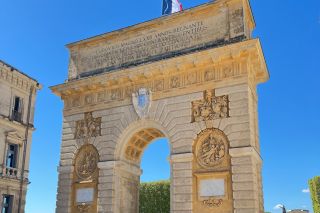 house 8 Rooms for sale on PIGNAN (34570)