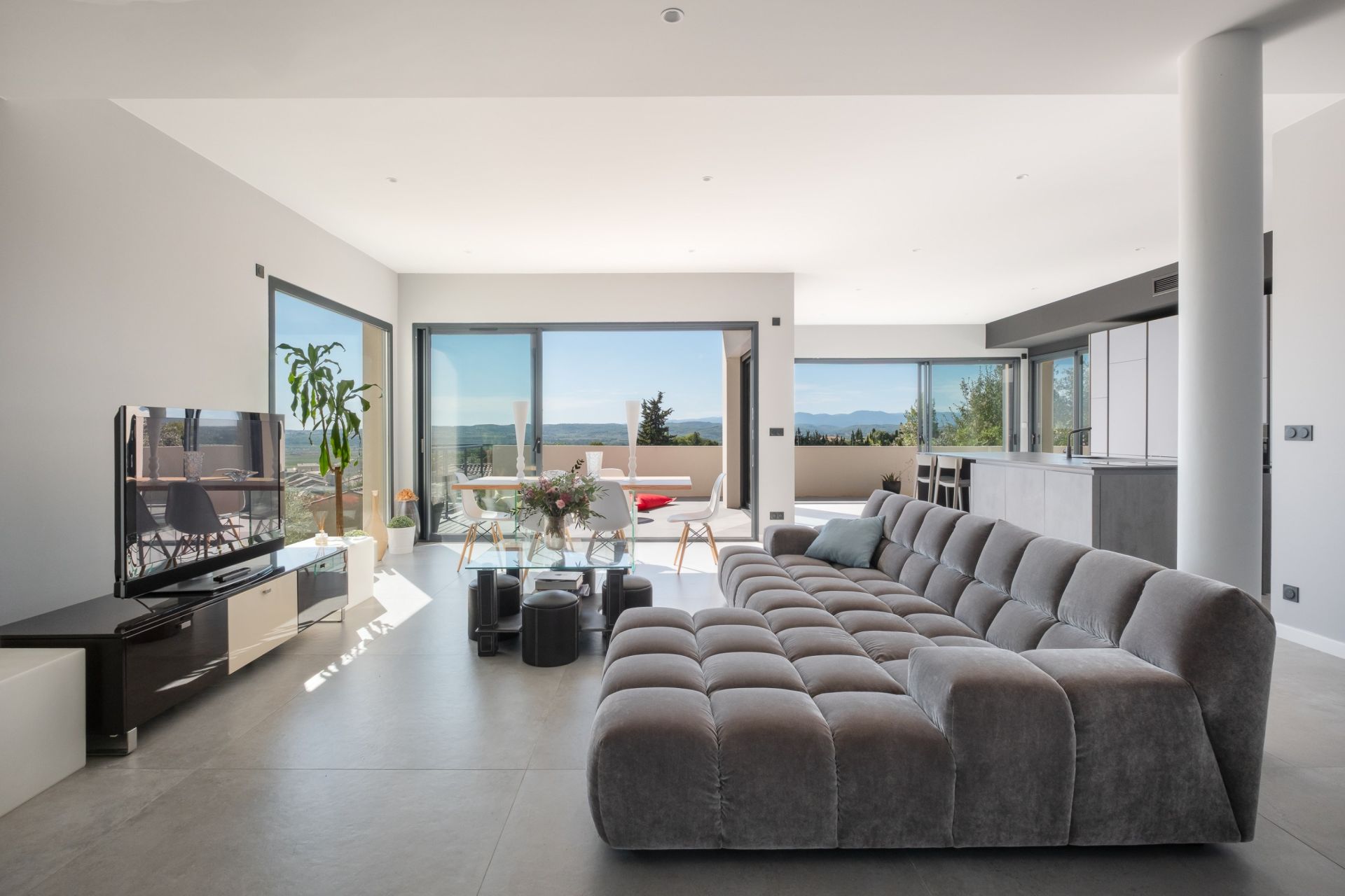 house 5 Rooms for sale on BEZIERS (34500)