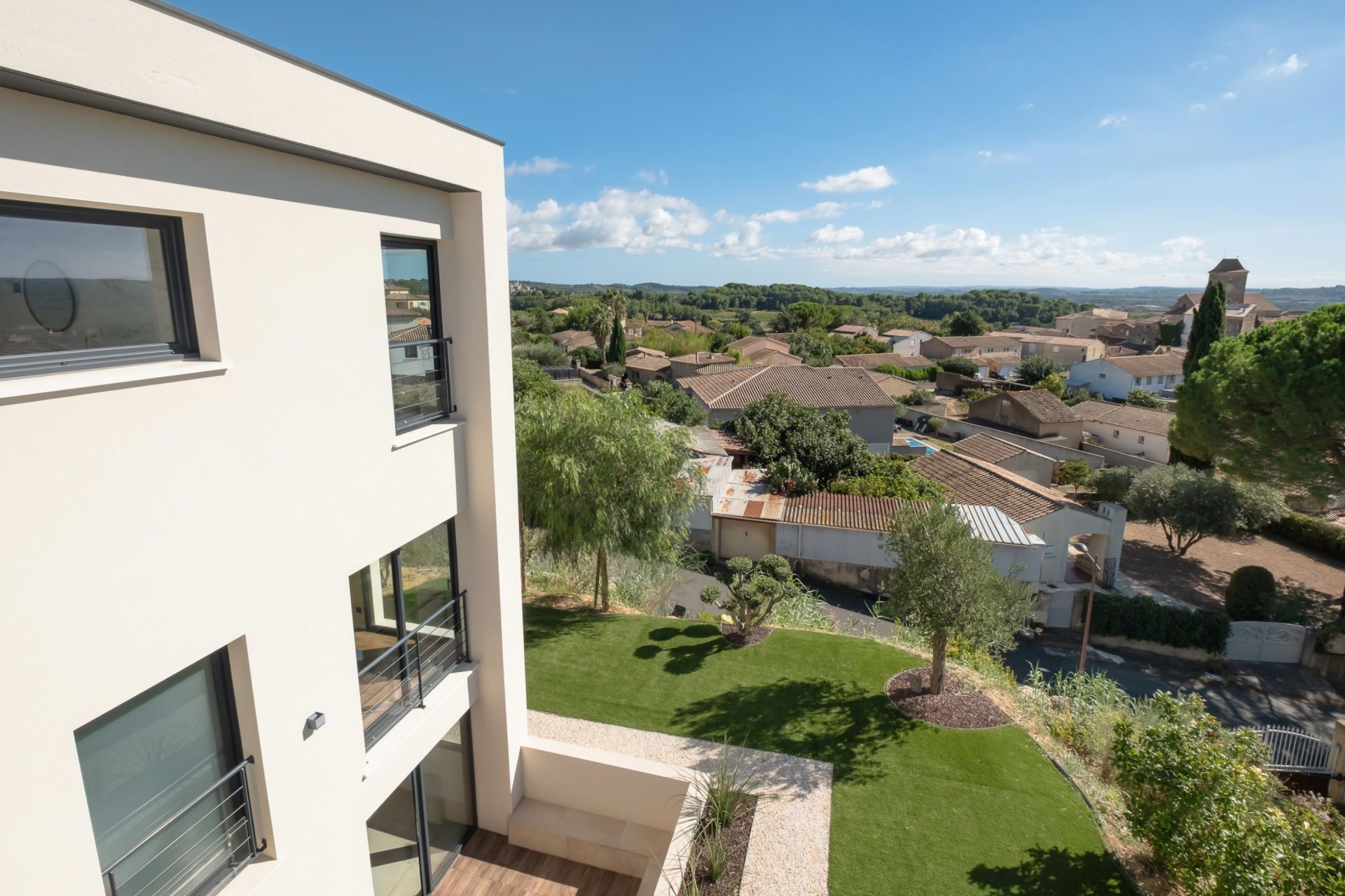 house 5 Rooms for sale on BEZIERS (34500)