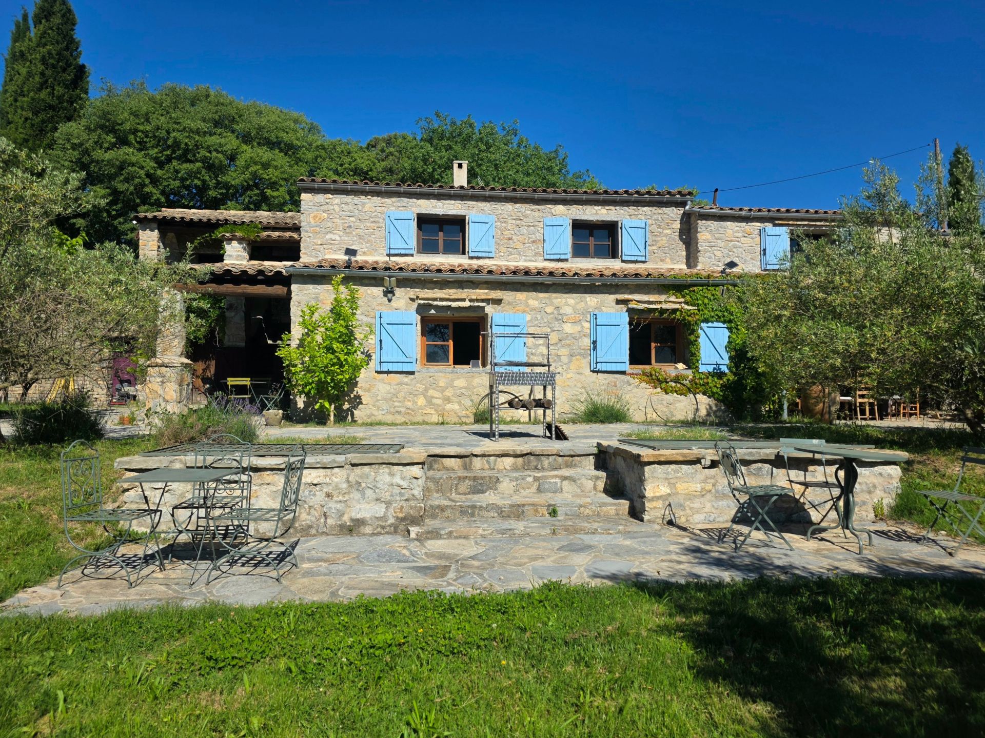 propriété 21 Pièces en vente sur CLARET (34270)