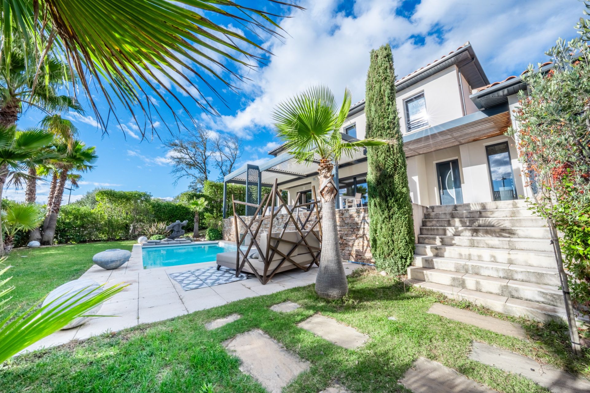 villa 6 Rooms for sale on MONTFERRIER SUR LEZ (34980)