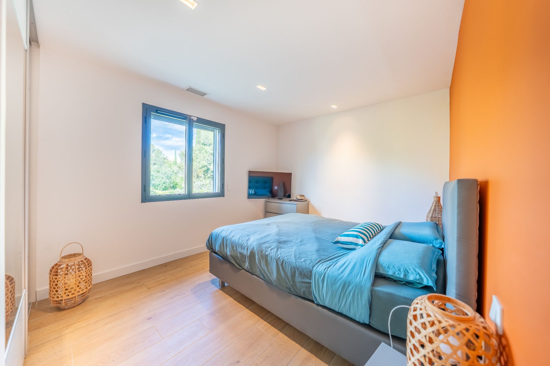 villa 6 Rooms for sale on MONTFERRIER SUR LEZ (34980)