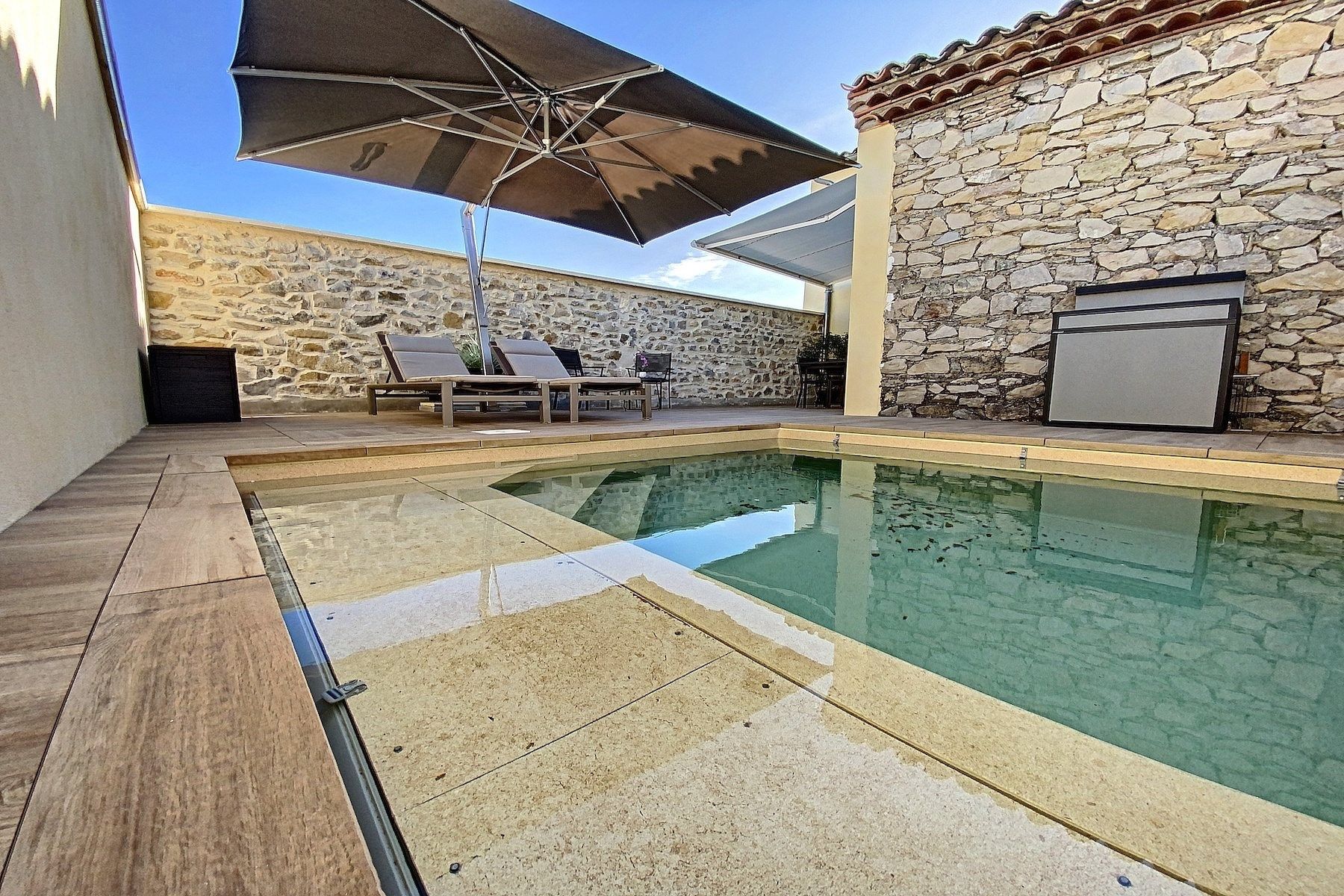 house 7 Rooms for sale on ST LAURENT D AIGOUZE (30220)