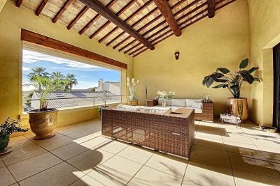 Vente Maison Saint-Laurent-d'Aigouze 7 Pièces 300 m²