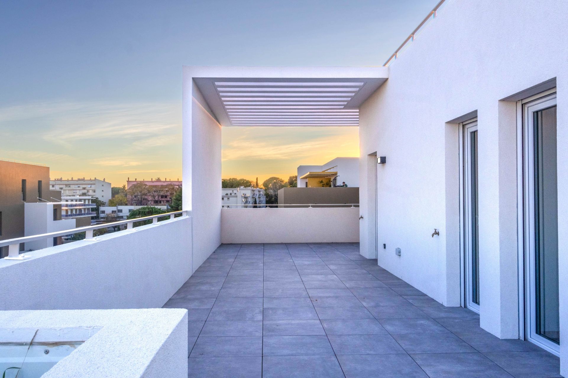 apartment 4 Rooms for sale on MONTPELLIER (34000)