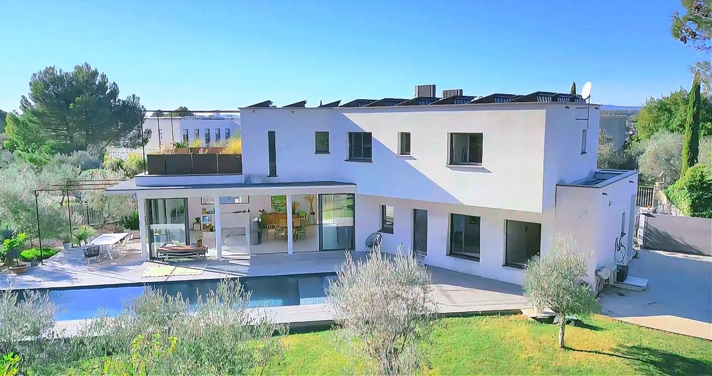 house 7 Rooms for sale on SOMMIERES (30250)