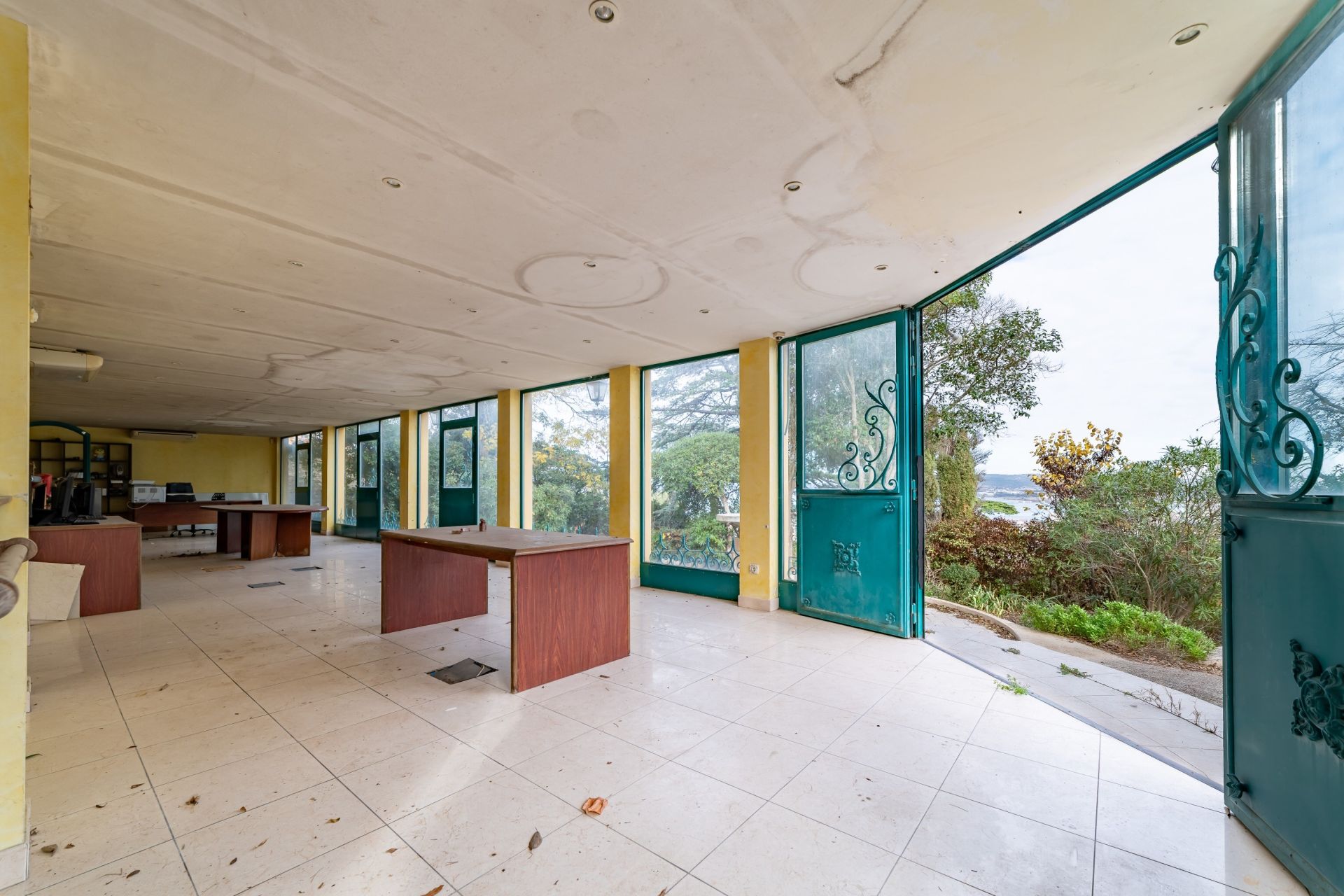 house 6 Rooms for sale on SETE (34200)