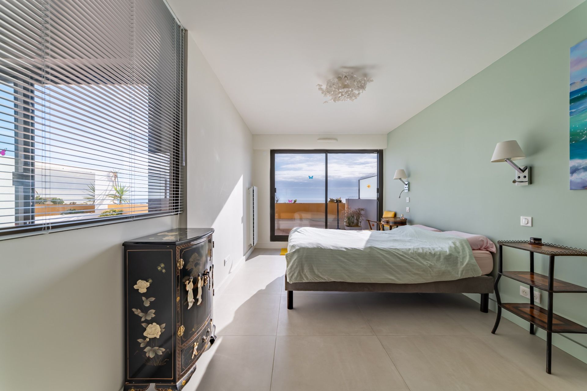 apartment 5 Rooms for sale on SETE (34200)