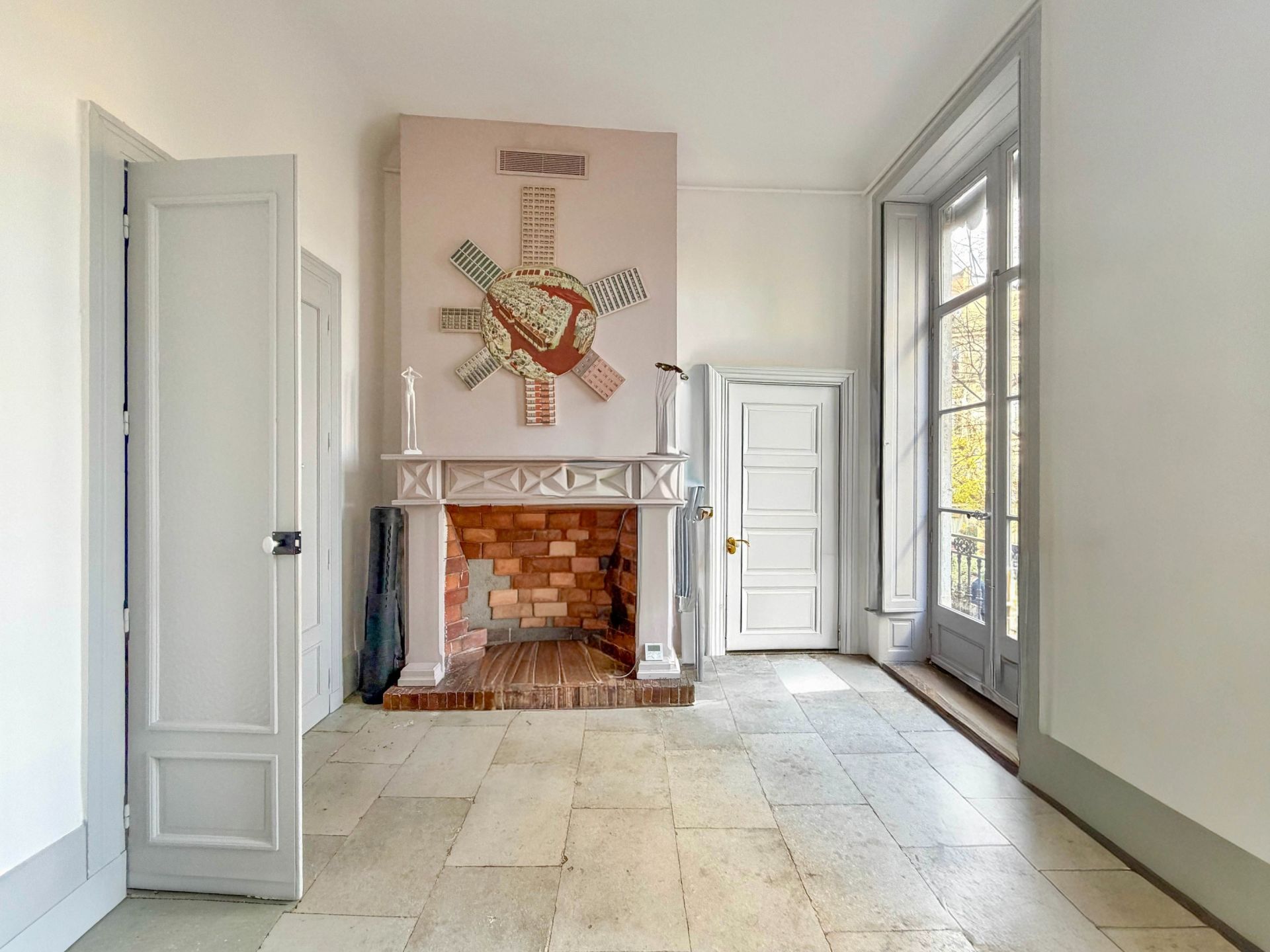 apartment 6 Rooms for sale on MONTPELLIER (34000)