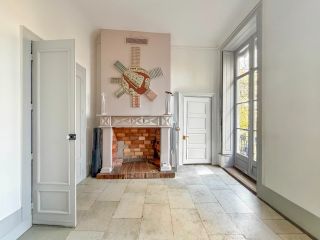 apartment 6 Rooms for sale on MONTPELLIER (34000)