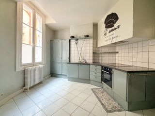 apartment 5 Rooms for sale on MONTPELLIER (34000)