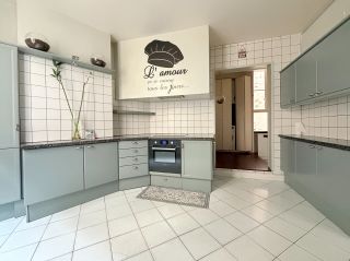apartment 5 Rooms for sale on MONTPELLIER (34000)