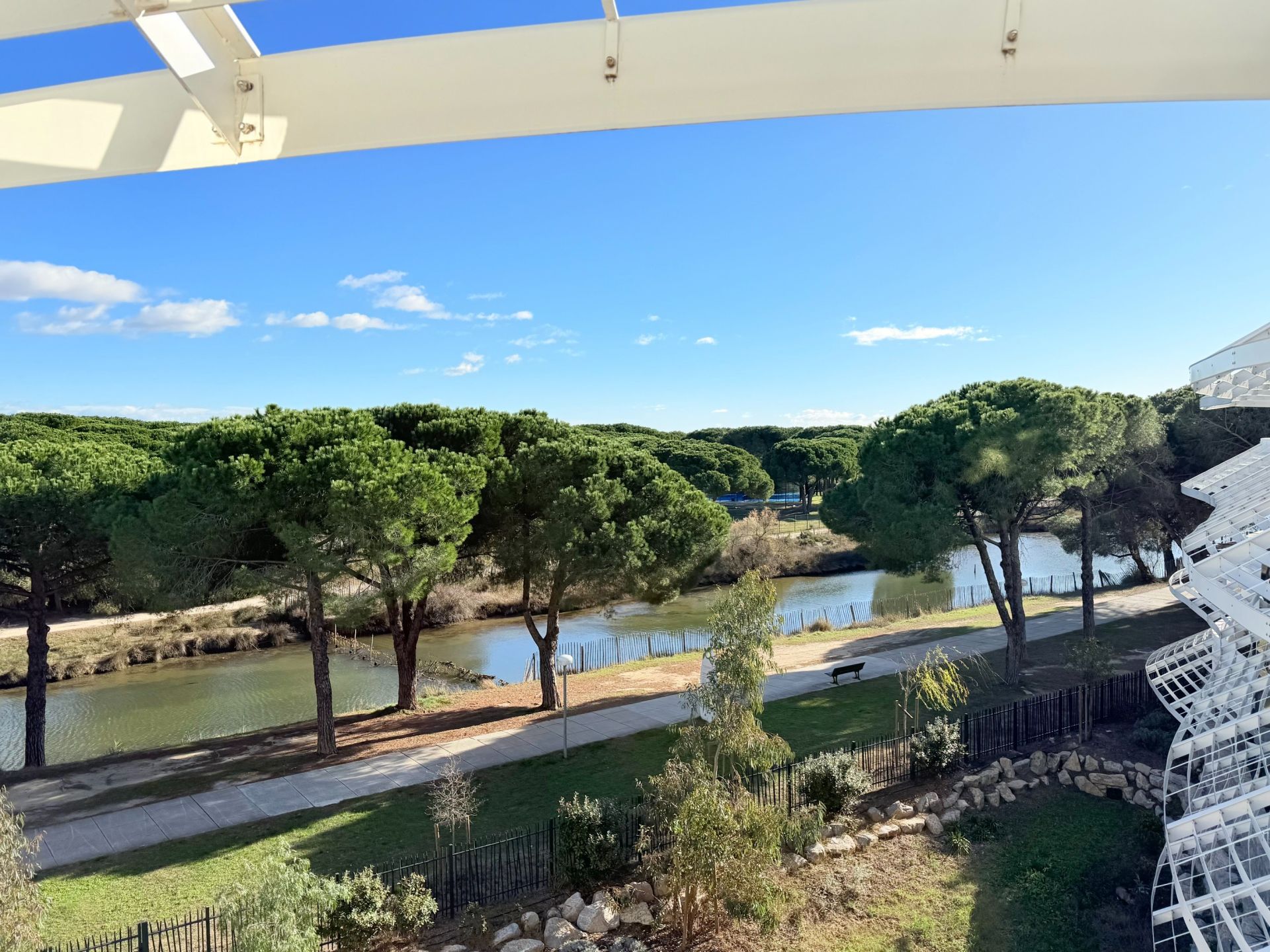 apartment 4 Rooms for sale on LA GRANDE MOTTE (34280)