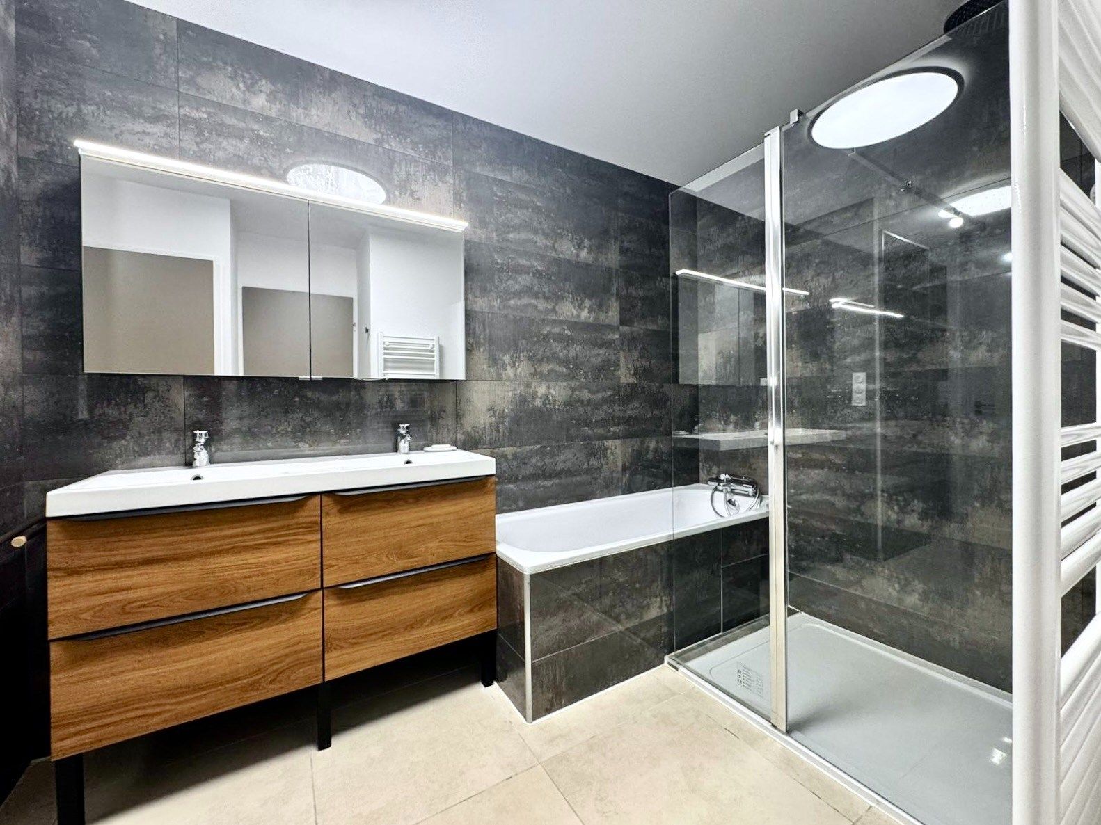 apartment 4 Rooms for sale on LA GRANDE MOTTE (34280)