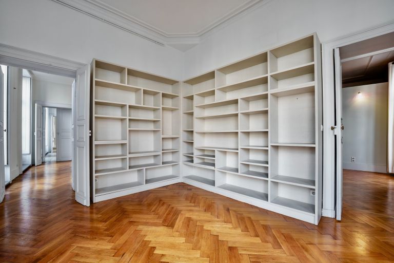 apartment 6 Rooms for sale on MONTPELLIER (34000)