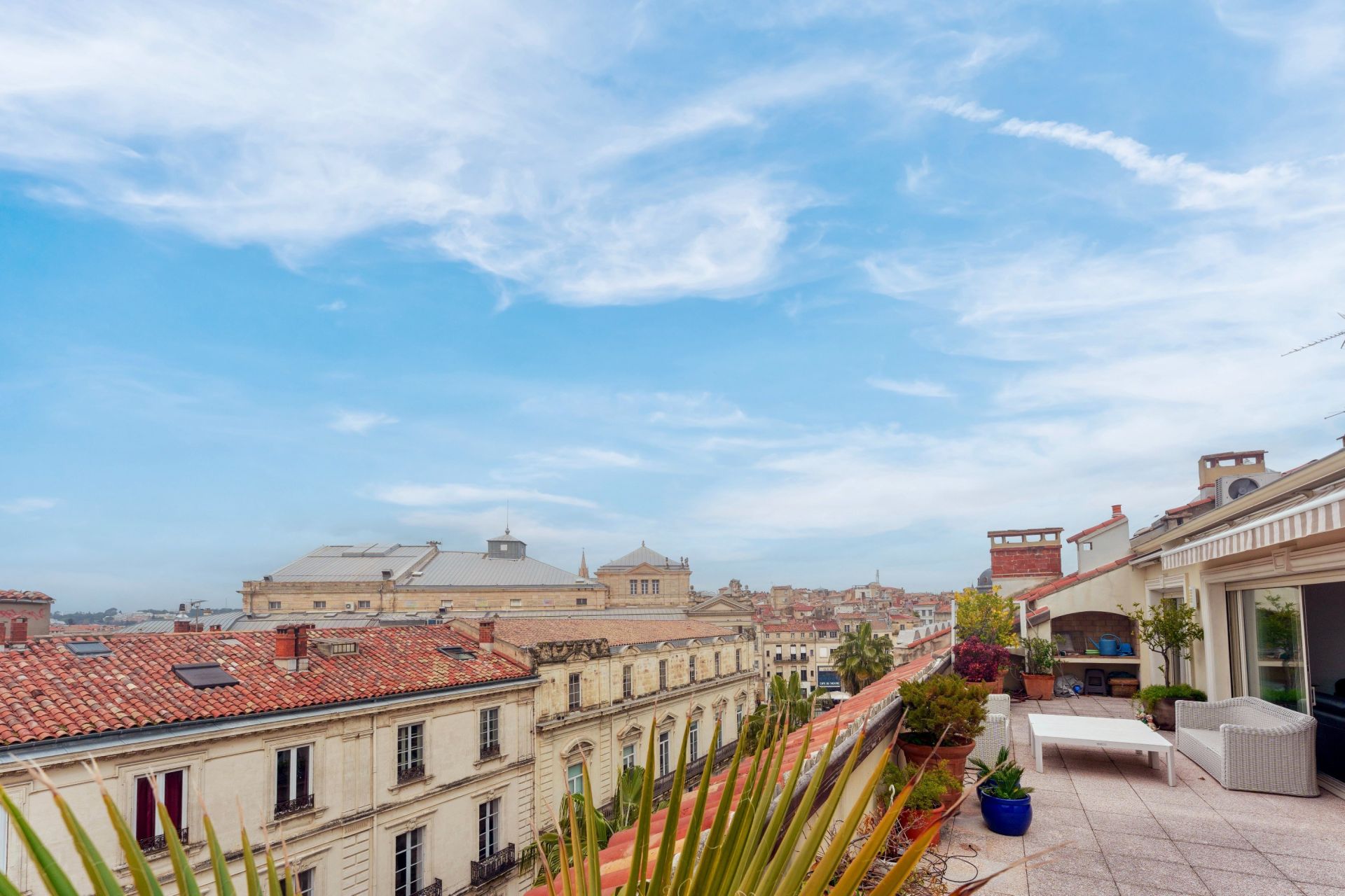 apartment 4 Rooms for sale on MONTPELLIER (34000)