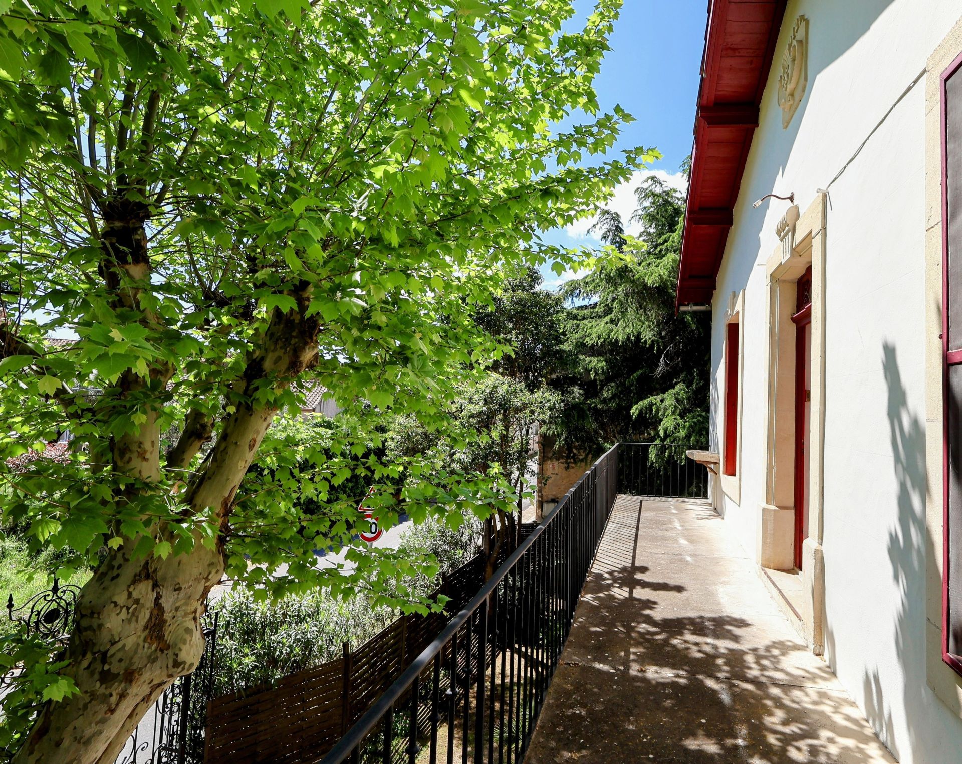 house 7 Rooms for sale on ASPIRAN (34800)